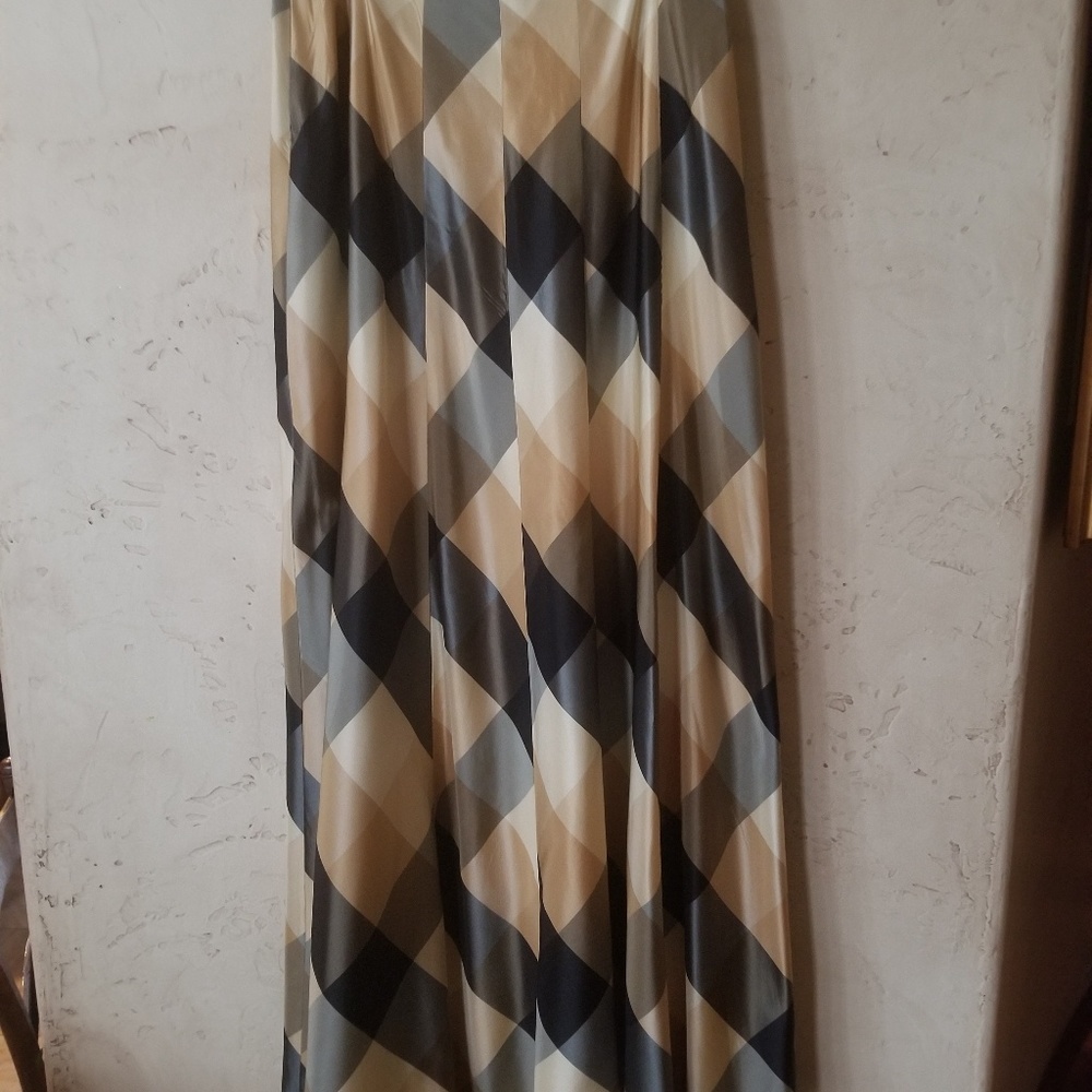 Dana Buchman skirt